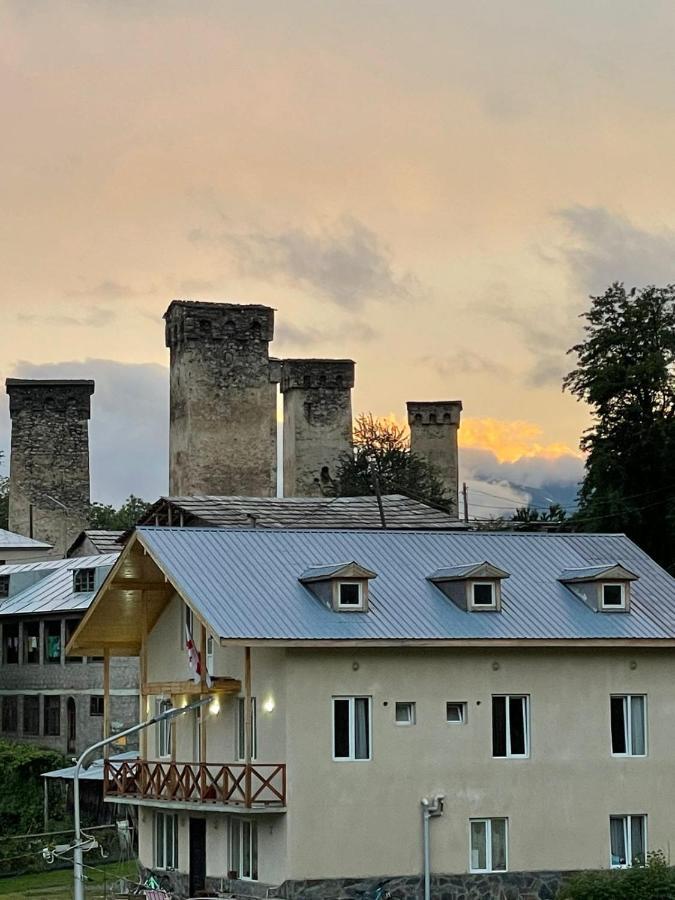 Tetne Qor Guesthouse Mestia Esterno foto