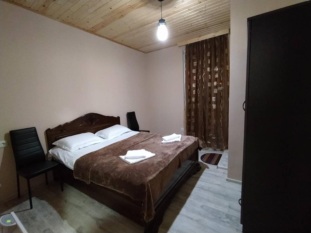 Tetne Qor Guesthouse Mestia Esterno foto