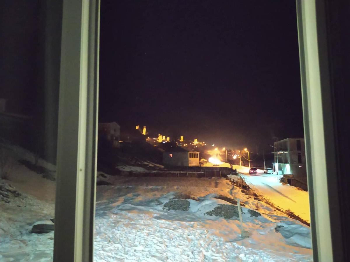 Tetne Qor Guesthouse Mestia Esterno foto