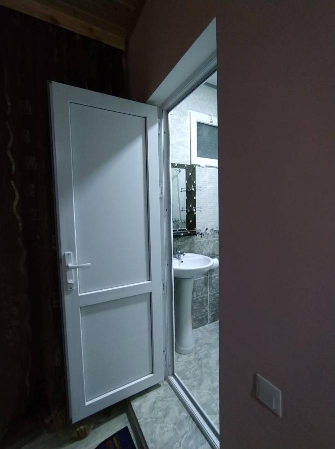 Tetne Qor Guesthouse Mestia Esterno foto